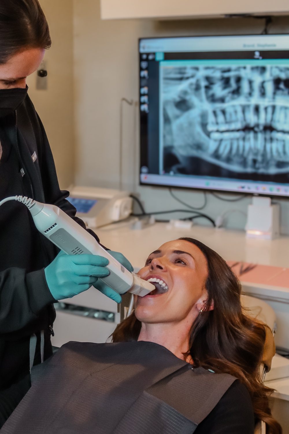Digital intraoral scanning — no goopy impression trays
